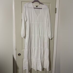 Universal Thread White V-Neck Top